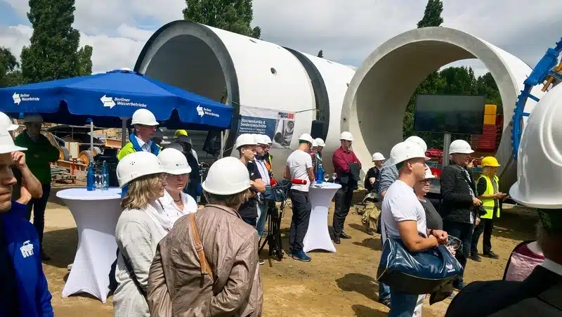 Einweihung Betonfertigteil Berliner Mauerpark