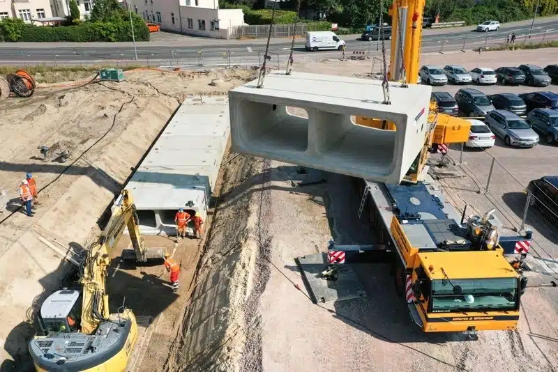 Einbau eines Regenwasser-Stauraumkanals